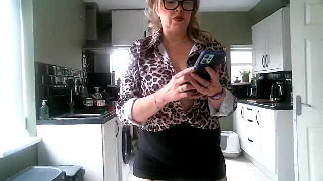 MissHoneyPenny online show from 06-02-26, 09:53