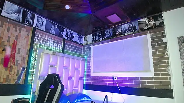 kriss sweetboobs10 online show from 04-22-26, 12:34
