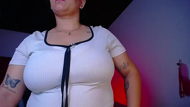 kriss sweetboobs10 online show from 05-06-26, 12:53
