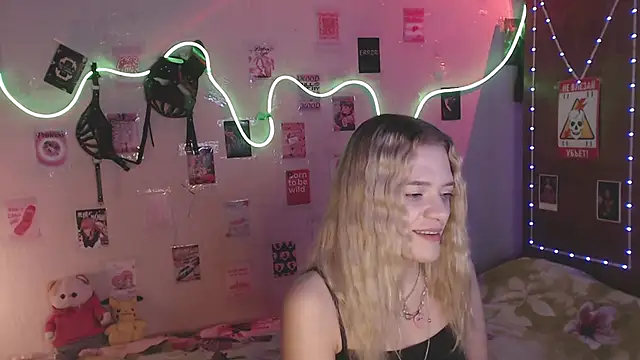 Your Horny Friends online show from 11-05-25, 10:29