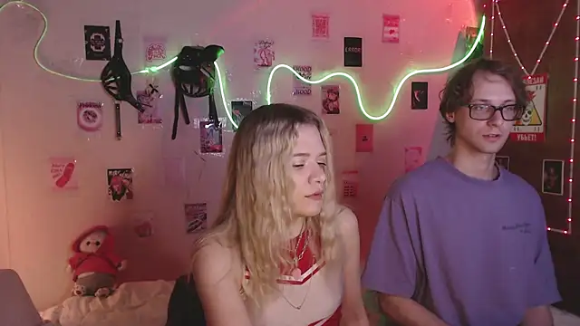 Your Horny Friends online show from 10-28-25, 05:23