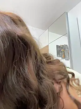 CelineReys online show from 11-28-25, 05:57