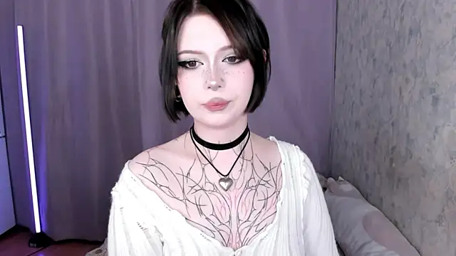 Snapshot of amelia_mays_xx chatting on 07-15-26, 01:18 amelia mays xx online show from 07-15-26, 01:18