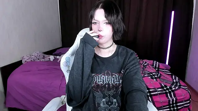 Snapshot of amelia_mays_xx chatting on 09-11-25, 11:32 amelia mays xx online show from 09-11-25, 11:32