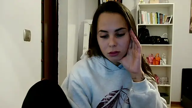 Snapshot of MayaJoy24 chatting on 10-08-25, 06:52 MayaJoy24 online show from 10-08-25, 06:52