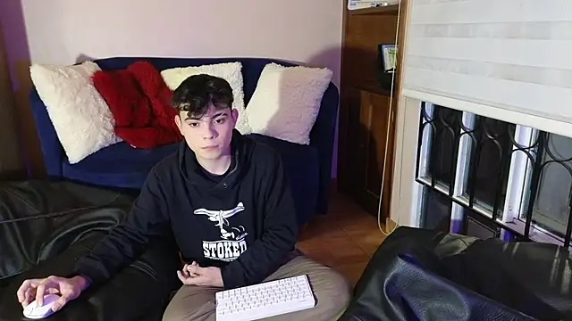 lukeboyce33 online show from 01-06-26, 01:42