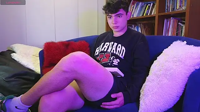 lukeboyce33 online show from 03-26-26, 04:55