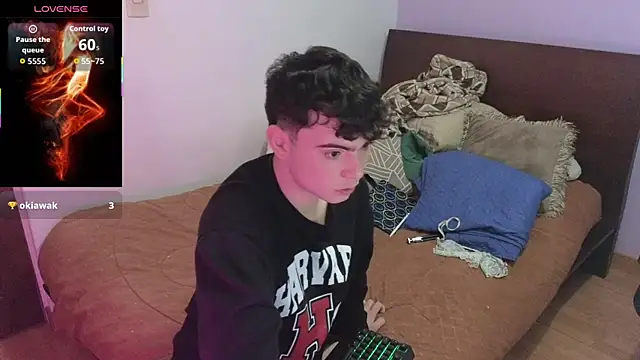 lukeboyce33 online show from 05-19-26, 01:56