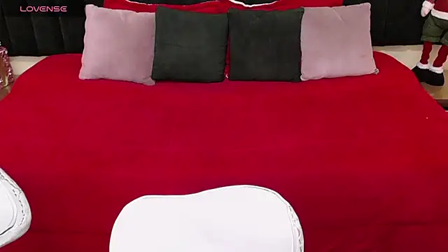 ailyn maury online show from 12-17-25, 12:37