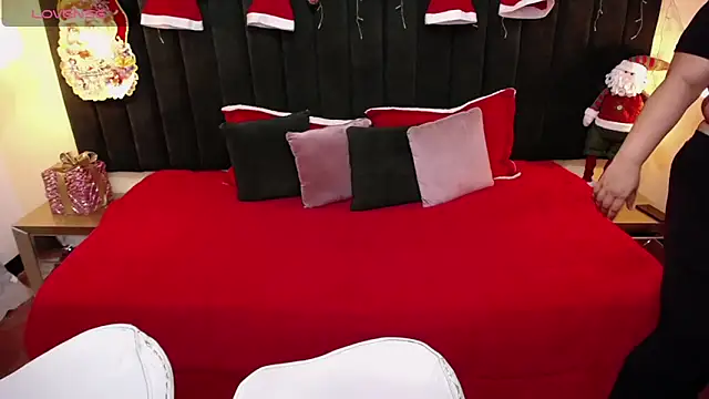 ailyn maury online show from 12-16-25, 01:21