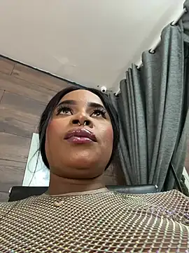 Snapshot of SammyDesire_10 chatting on 06-16-26, 07:47 SammyDesire 10 online show from 06-16-26, 07:47