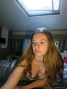 Snapshot of Amesthyst_destiny chatting on 10-26-25, 03:23 Amesthyst destiny online show from 10-26-25, 03:23