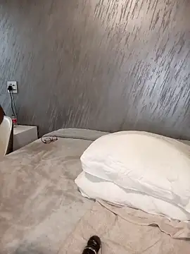 Hotytoty26 online show from 10-28-25, 02:45