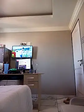 Hotytoty26 online show from 10-04-25, 02:07