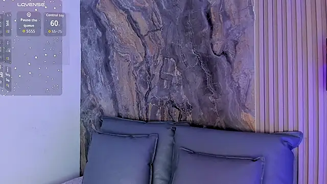 MiaScott5 online show from 09-19-25, 03:21