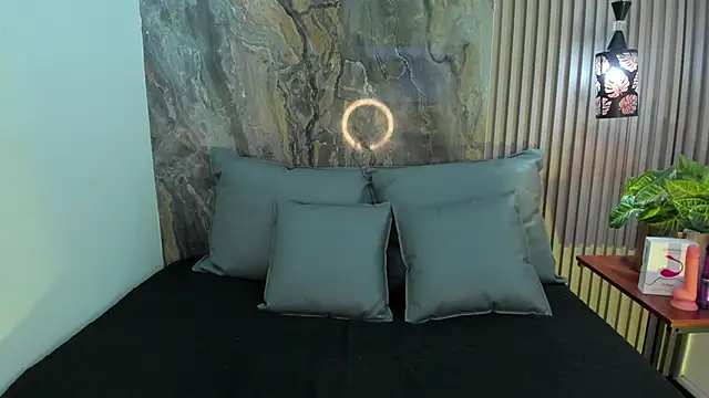 MiaScott5 online show from 03-21-25, 08:29