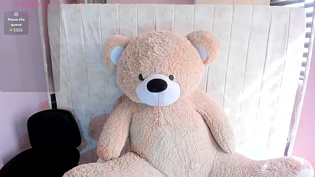 Alice 26  online show from 11-10-25, 01:27