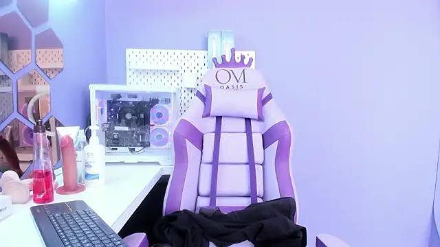 Snapshot of Alice_26_ chatting on 02-28-26, 02:17 Alice 26 online show from 02-28-26, 02:17