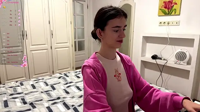 TwinTemptations online show from 10-06-25, 06:52