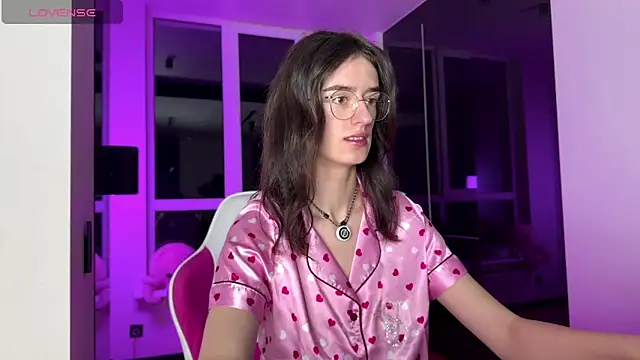 TwinTemptations online show from 03-28-26, 07:15