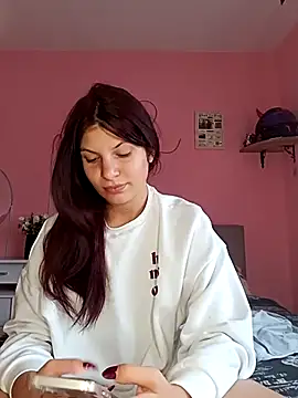 Snapshot of MeCherryy chatting on 09-28-25, 02:24 MeCherryy online show from 09-28-25, 02:24