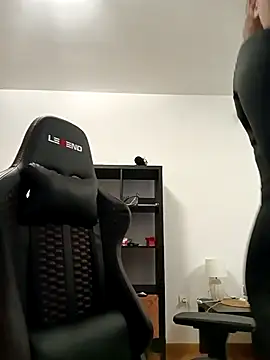 MeCherryy online show from 11-20-25, 01:01