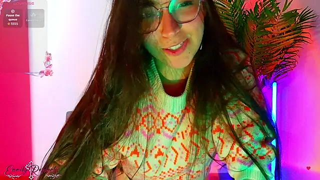 Emmi Roberts online show from 02-07-26, 05:15