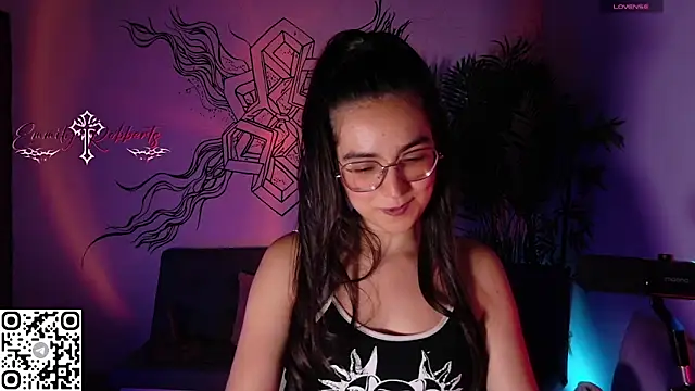 Emmi Roberts online show from 05-19-26, 12:59