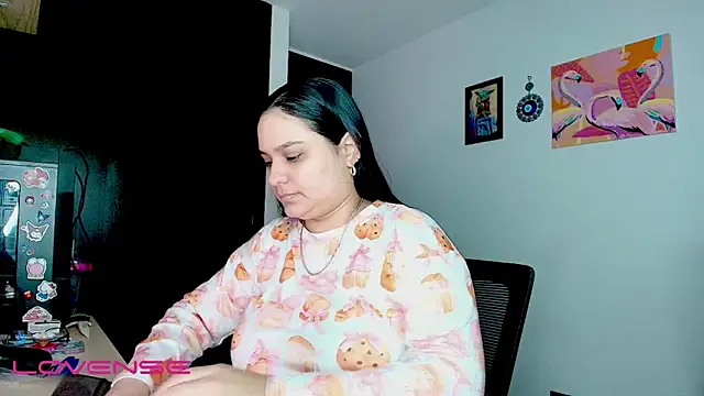 Snapshot of ashliecooperrr chatting on 10-26-25, 05:52 ashliecooperrr online show from 10-26-25, 05:52