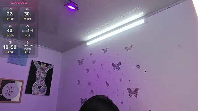 Pretty Johnson  online show from 03-19-26, 11:32