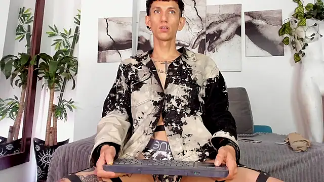 Giotrashy online show from 04-16-26, 04:19