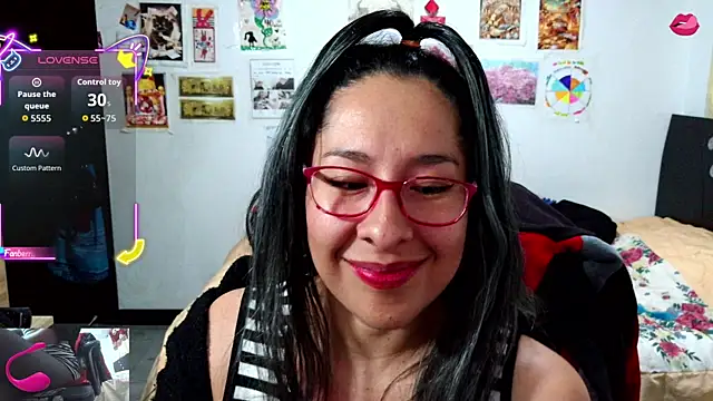 Snapshot of Malishka-fox chatting on 09-12-25, 03:50 Malishka-fox online show from 09-12-25, 03:50