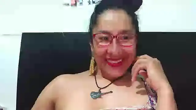 Snapshot of Malishka-fox chatting on 09-29-25, 02:51 Malishka-fox online show from 09-29-25, 02:51