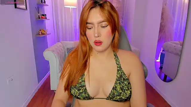 karla hill 28 online show from 12-21-25, 03:30