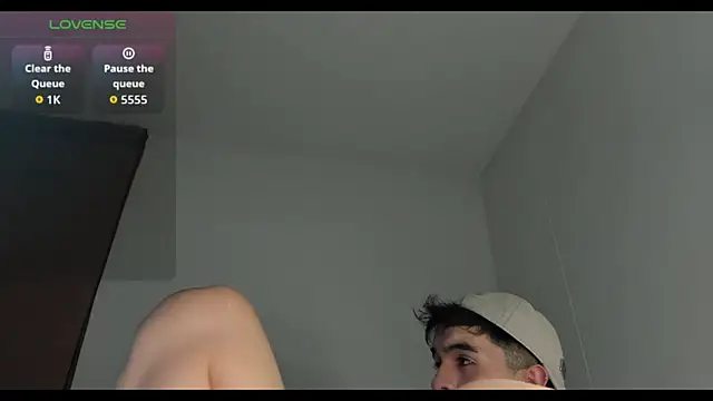 Snapshot of cmzo_ chatting on 10-11-25, 03:40 cmzo online show from 10-11-25, 03:40