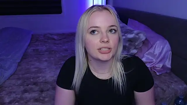 Snapshot of margot_robbie7 chatting on 02-26-26, 12:54 margot robbie7 online show from 02-26-26, 12:54