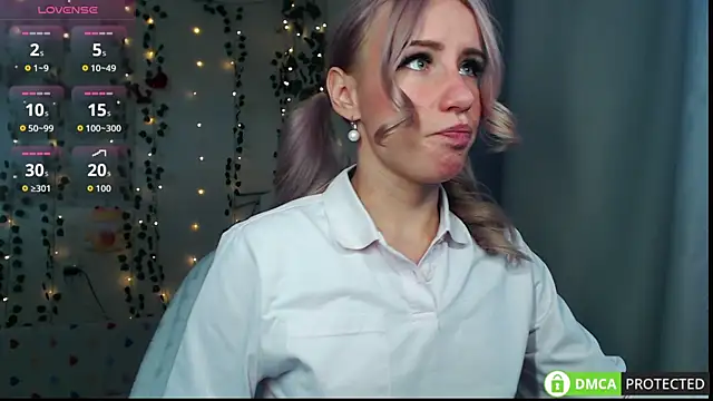 Snapshot of Mia__Kitty chatting on 09-22-25, 11:49 Mia  Kitty online show from 09-22-25, 11:49