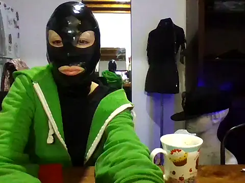trixa online show from 06-19-26, 03:45