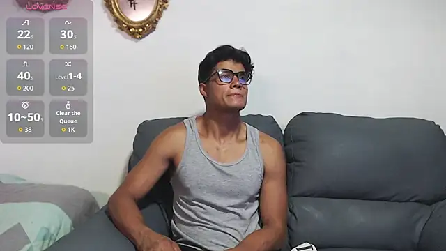 Snapshot of Christian_Musclet4 chatting on 10-22-25, 02:05 Christian Musclet4 online show from 10-22-25, 02:05