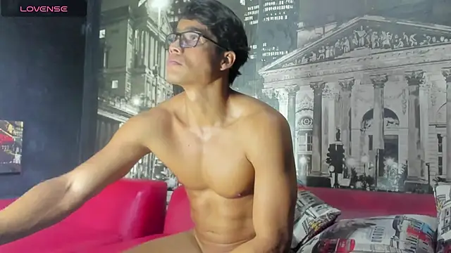 Snapshot of Christian_Musclet4 chatting on 03-16-25, 03:28 Christian Musclet4 online show from 03-16-25, 03:28
