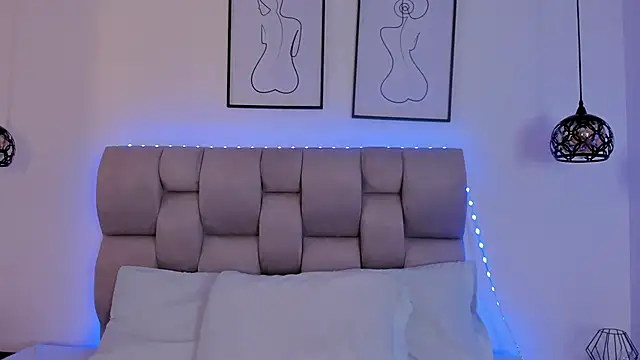 Hanna Evans   online show from 12-05-25, 01:10