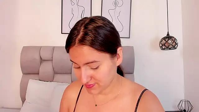 Hanna Evans   online show from 11-14-25, 12:31