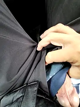 ikeike-kun online show from 03-19-25, 01:54