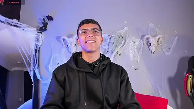 Colstorw  online show from 10-22-25, 10:36