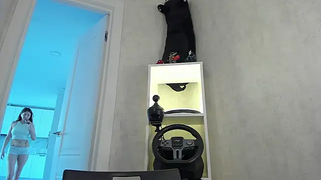 nerenuu  online show from 05-18-26, 11:59