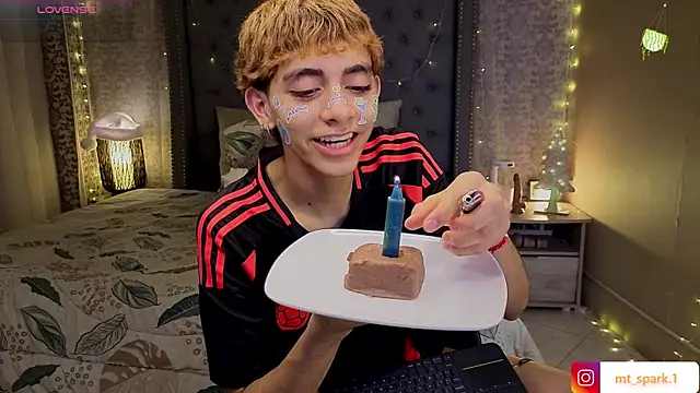 Matty Sparkk online show from 12-18-25, 01:37