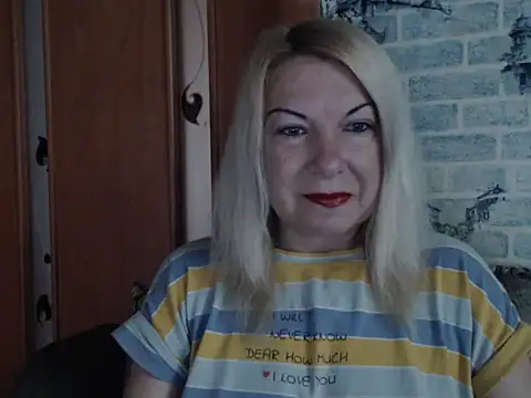 Snapshot of Lillia_Ray chatting on 06-12-26, 05:16 Lillia Ray online show from 06-12-26, 05:16