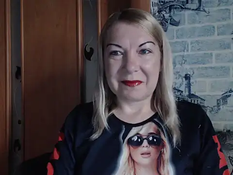 Lillia Ray online show from 05-13-26, 07:04