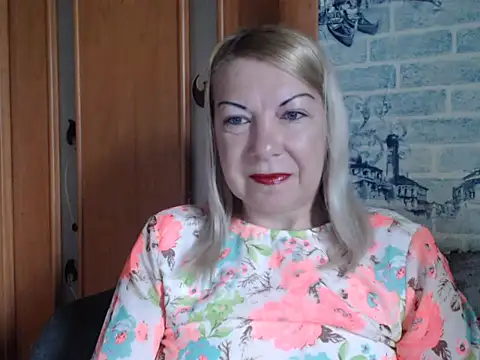 Lillia Ray online show from 05-17-26, 06:57