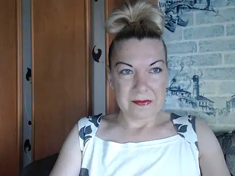 Snapshot of Lillia_Ray chatting on 06-19-26, 06:41 Lillia Ray online show from 06-19-26, 06:41